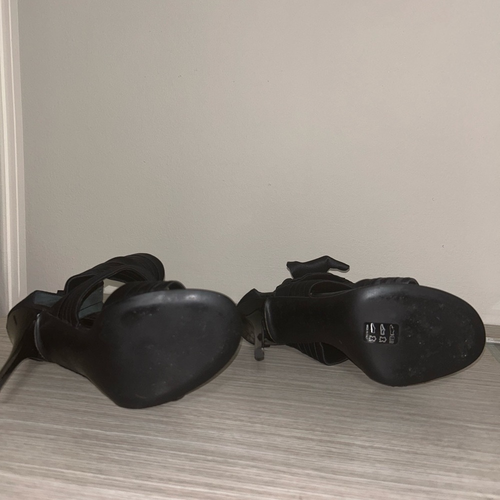 Giuseppe Zanotti - Satin Bow Black Sandals - 35 - Picture 6 of 11